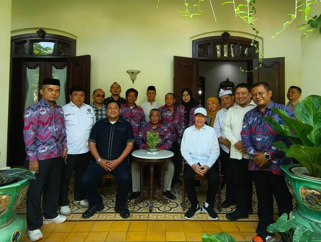 Jokowi Didatangi PPDI, Masalah Status Perangkat Desa Akhirnya Terungkap!